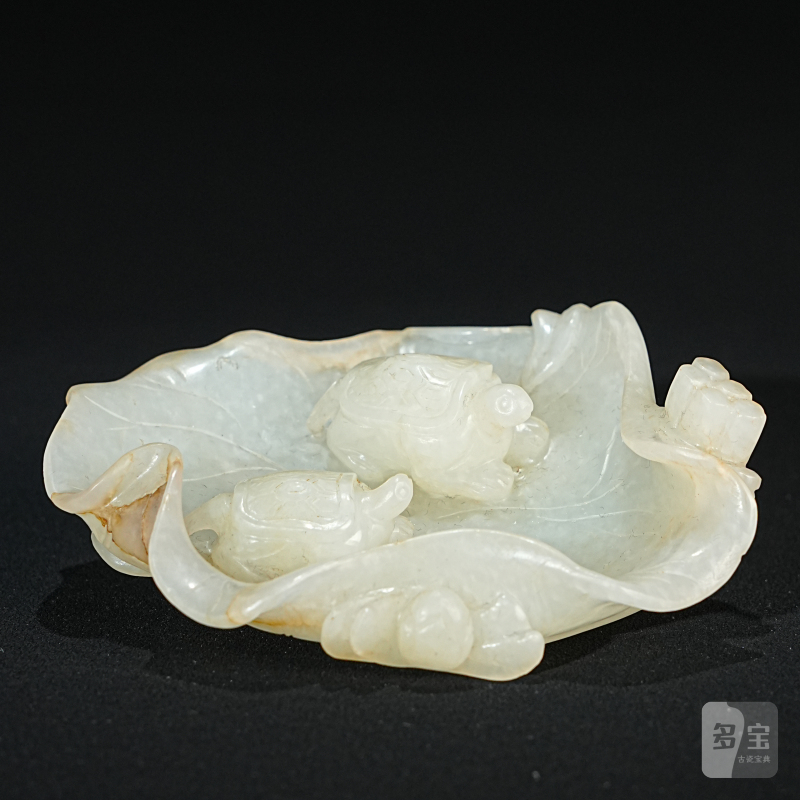 明 白玉荷叶双龟洗